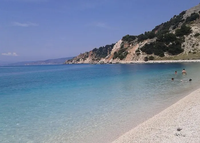 Christos Apartment Zola