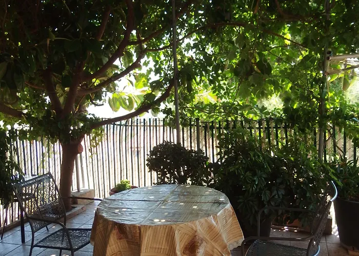 Christos Apartment Zola