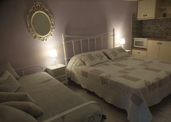 Christos Apartment Zola