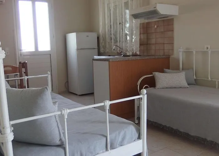 Christos Apartment Zola