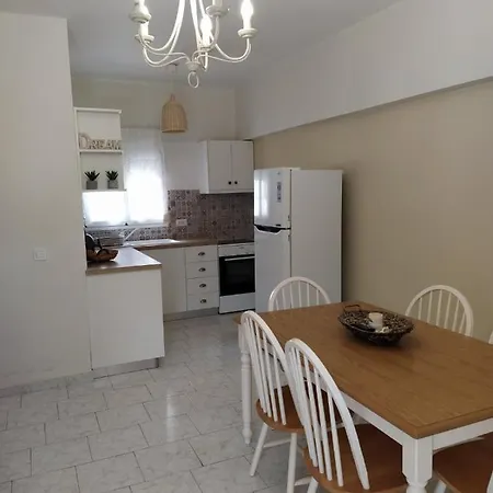 Christos Apartment