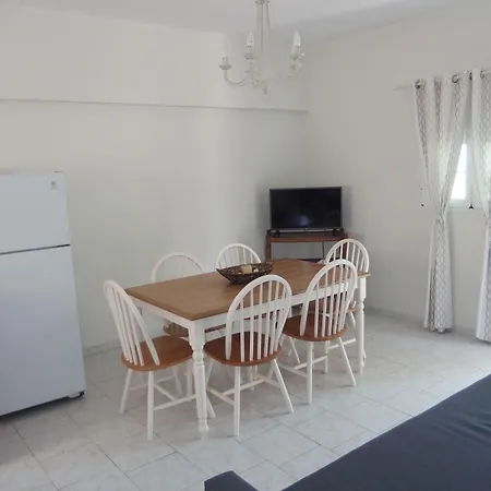 Christos Apartment Zola