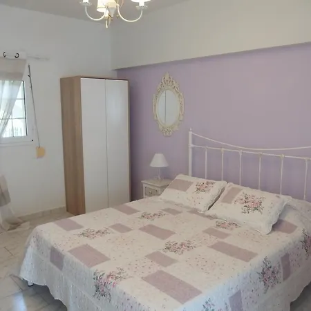 Christos Apartment *