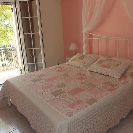 Apartment Christos Zola